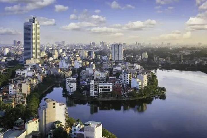 Chuyên gia Hotspot Matrix phân tích: Từ công nhân rửa chai, quét và marketing video